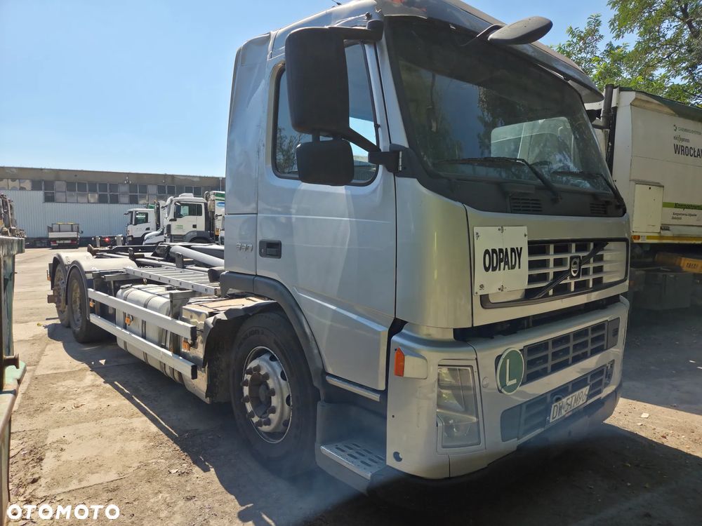 Volvo FM 330 - 3
