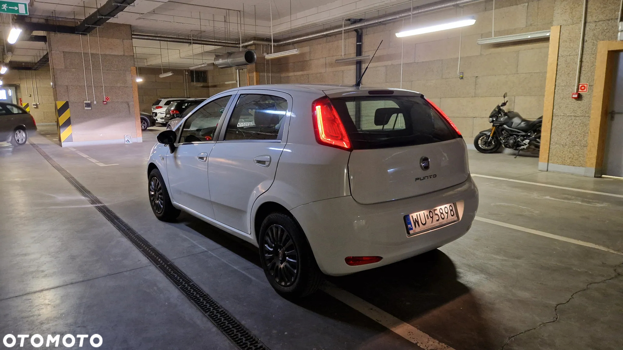 Fiat Punto 1.4 Easy Pakiet Easy Plus S&S - 13