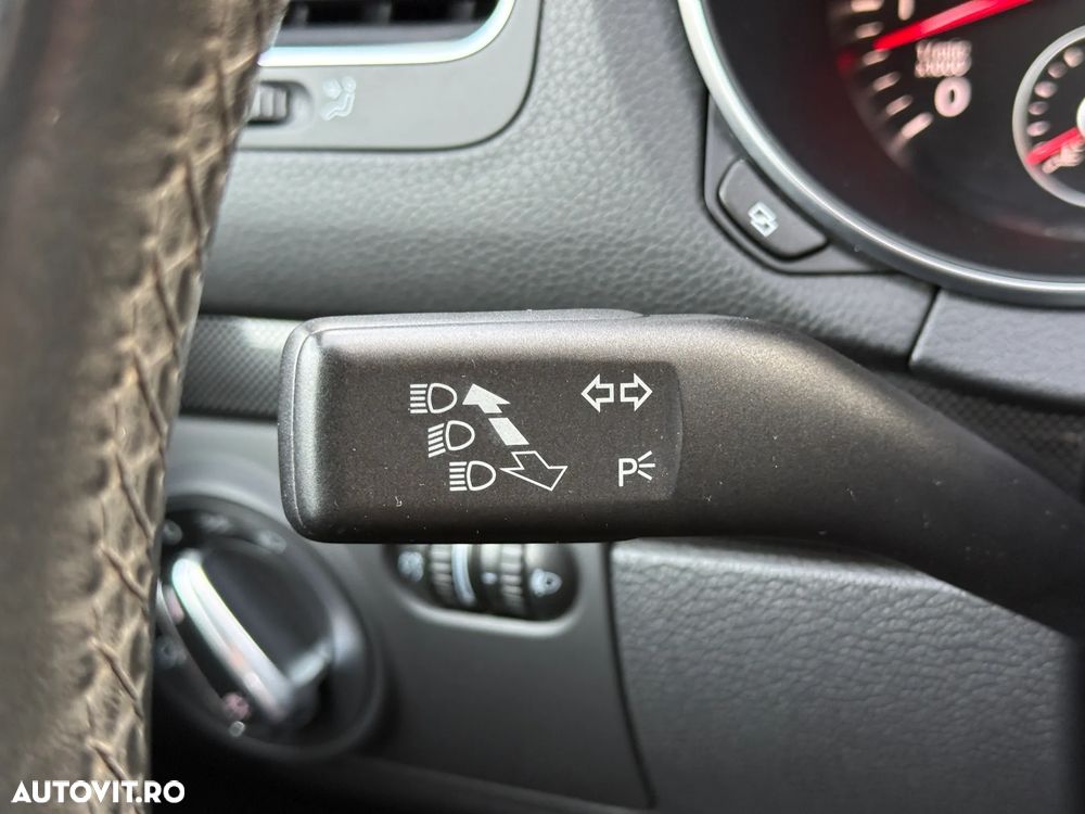 Volkswagen Golf 1.6 Comfortline - 19