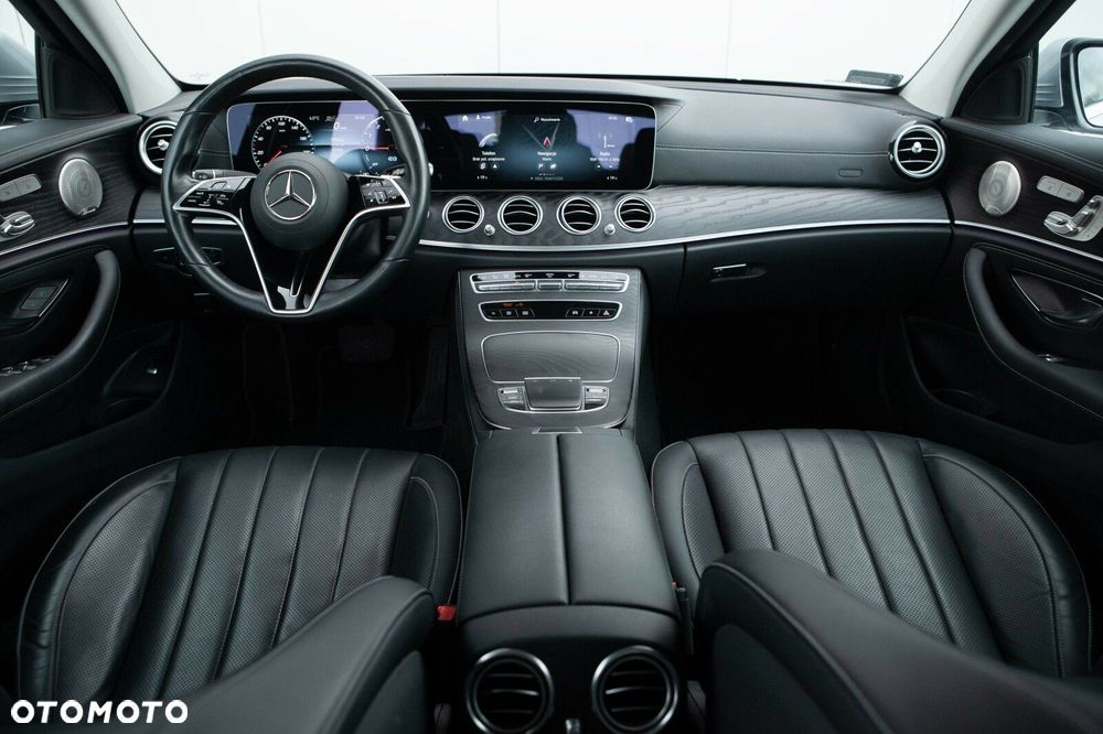 Mercedes-Benz Klasa E - 28