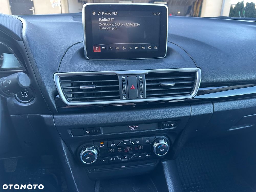 Mazda 3 1.5 D Skyenergy - 12