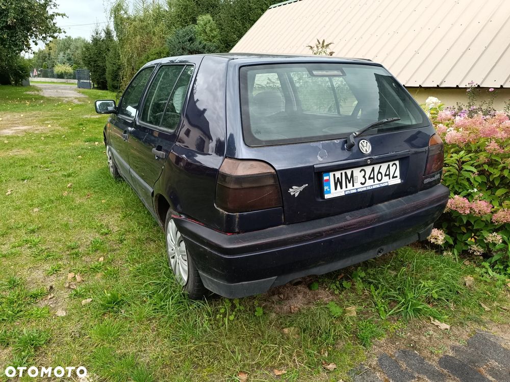 Volkswagen Golf 1.8 - 1