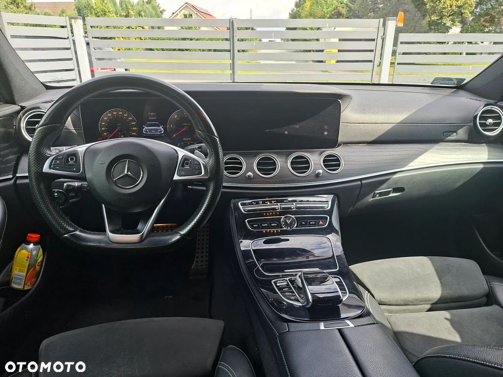 Mercedes-Benz Klasa E 220 d 9G-TRONIC - 10