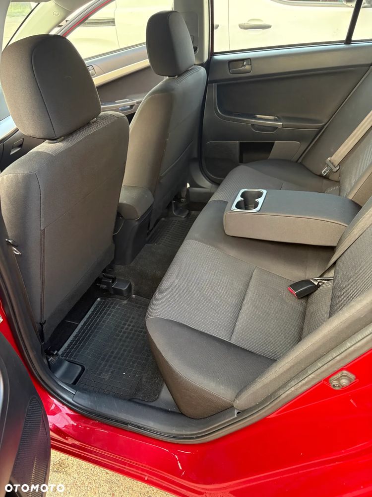 Mitsubishi Lancer 1.5 Inform - 5
