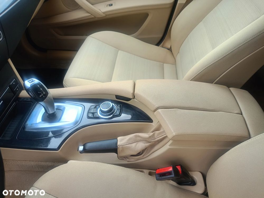 BMW Seria 5 520d Touring - 18