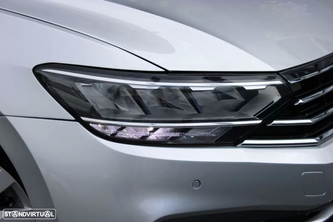VW Passat 2.0 TDI Elegance - 43