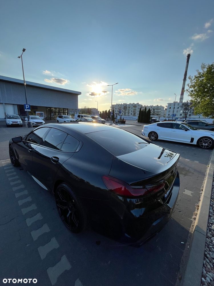 BMW Seria 8 - 11