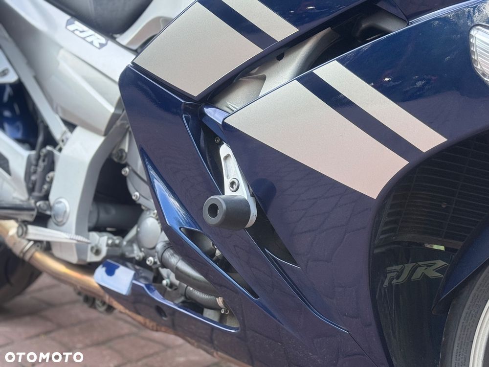 Yamaha FJR - 29