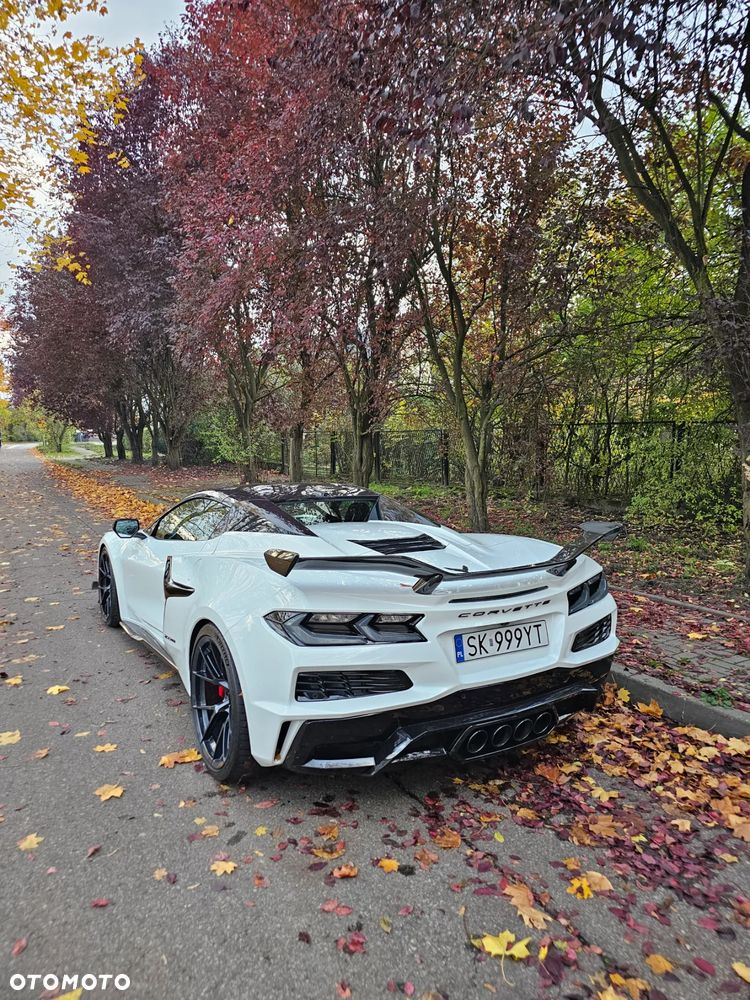 Chevrolet Corvette - 14
