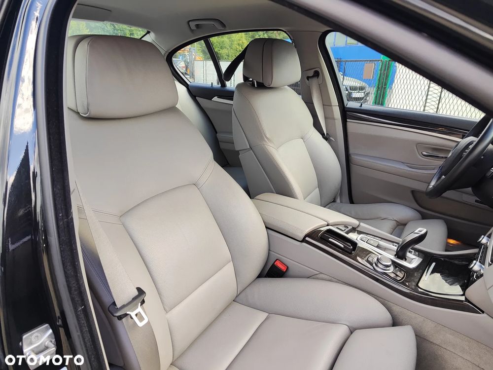 BMW Seria 5 535d xDrive - 11