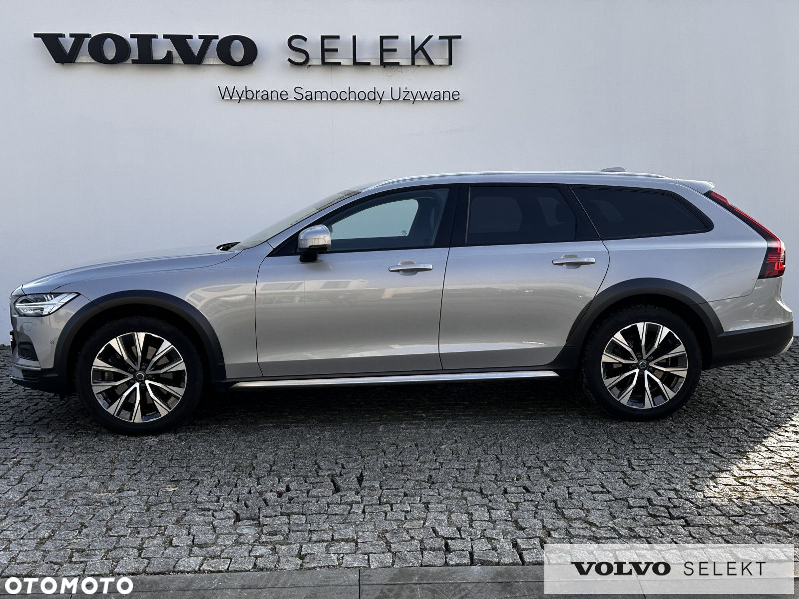 Volvo V90 Cross Country - 3