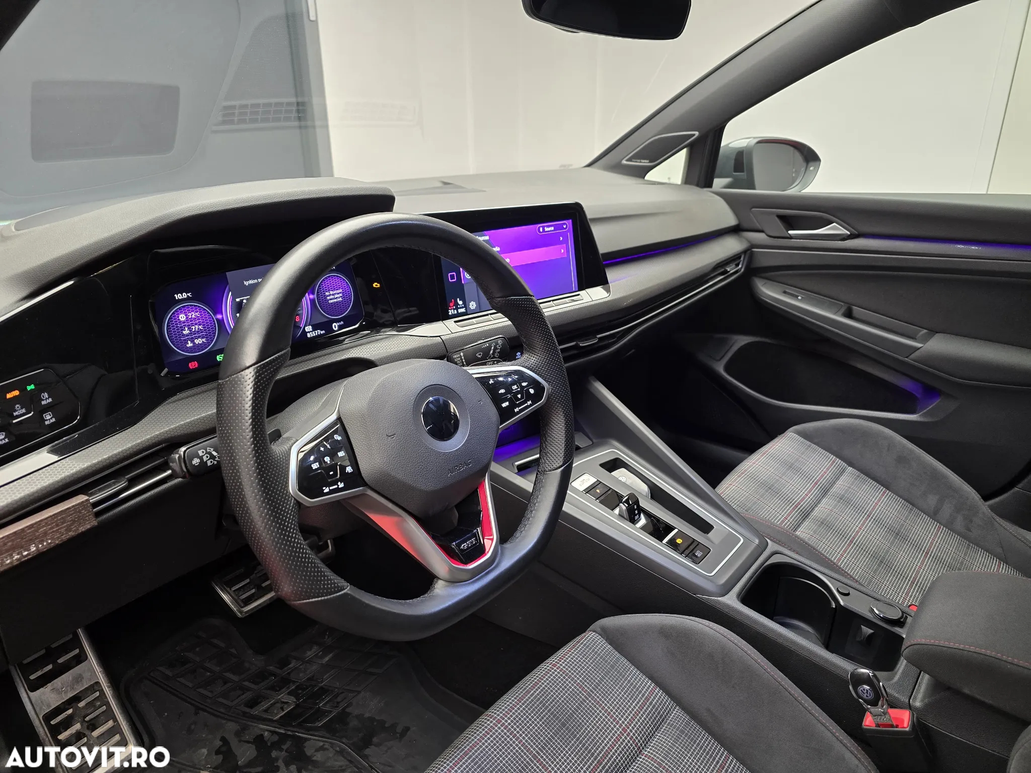 Volkswagen Golf GTI (BlueMotion Technology) DSG Performance - 12