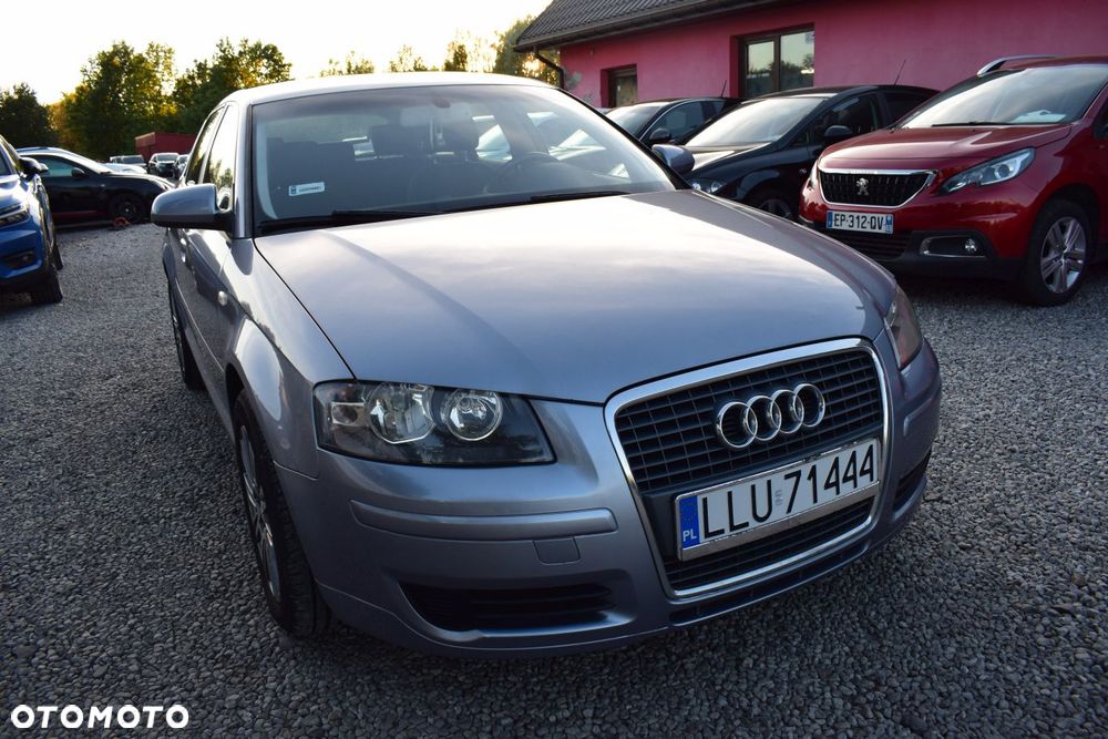 Audi A3 Sportback - 1