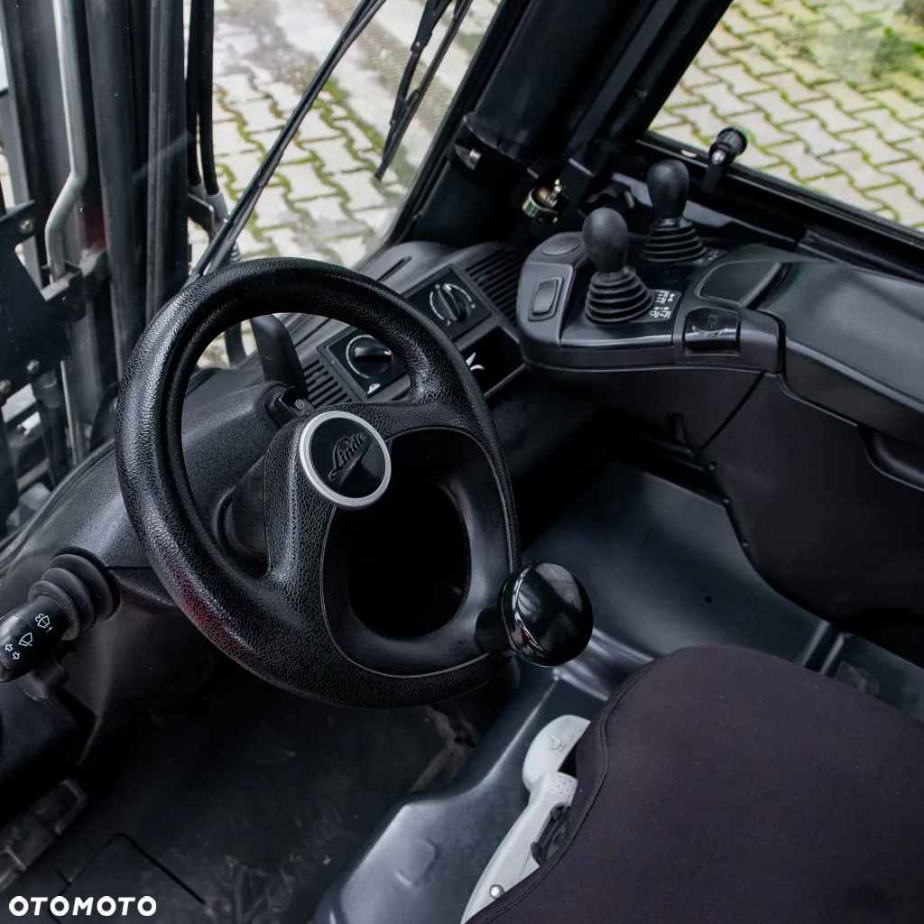 Linde E15-02 - 11