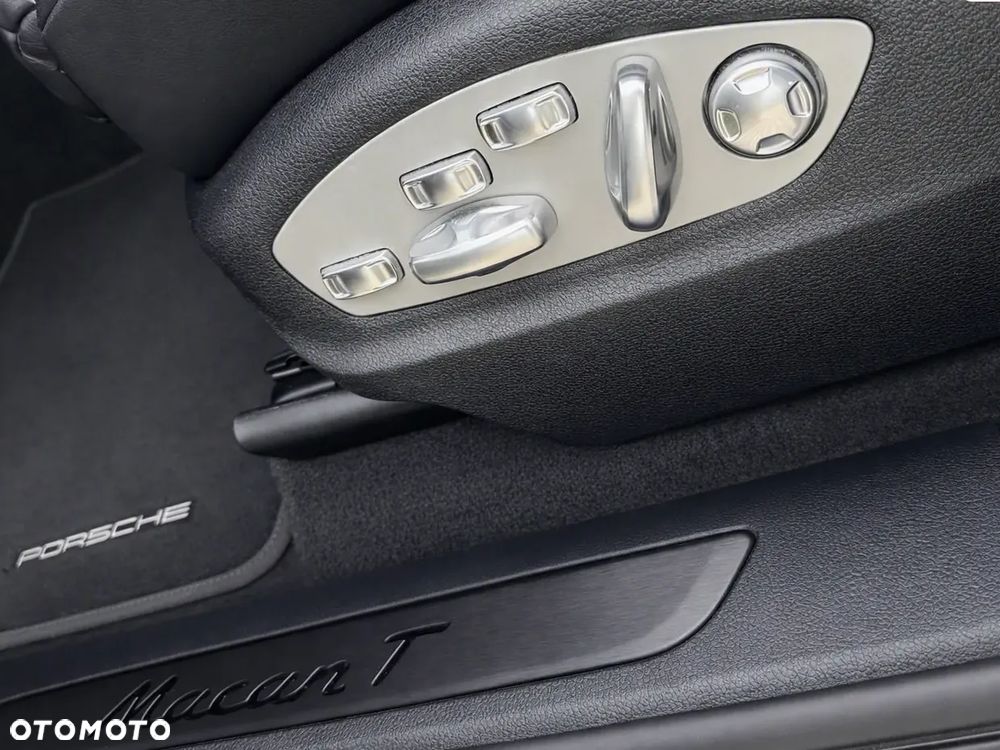Porsche Macan T - 20