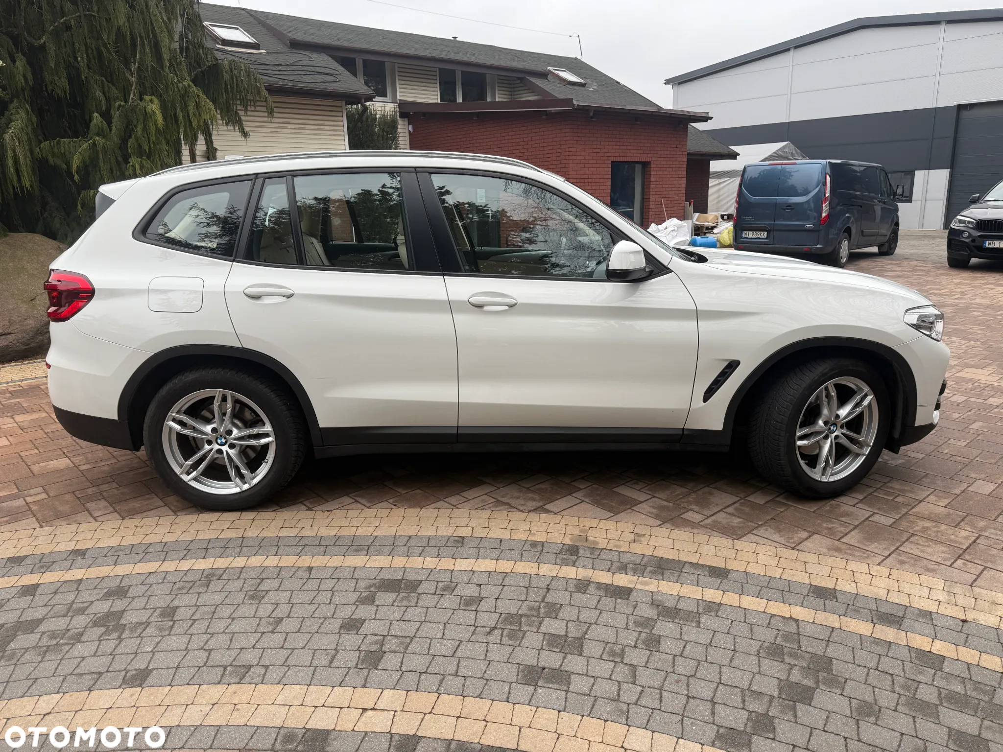 BMW X3 xDrive20i Advantage - 9