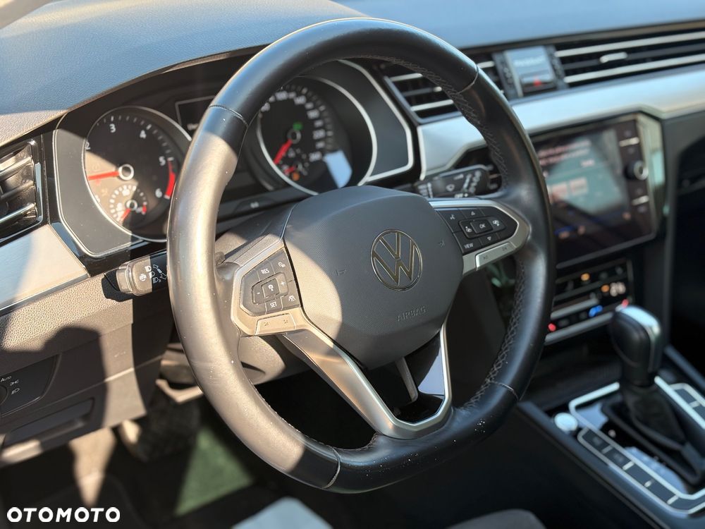 Volkswagen Passat 2.0 TDI EVO Elegance DSG - 12