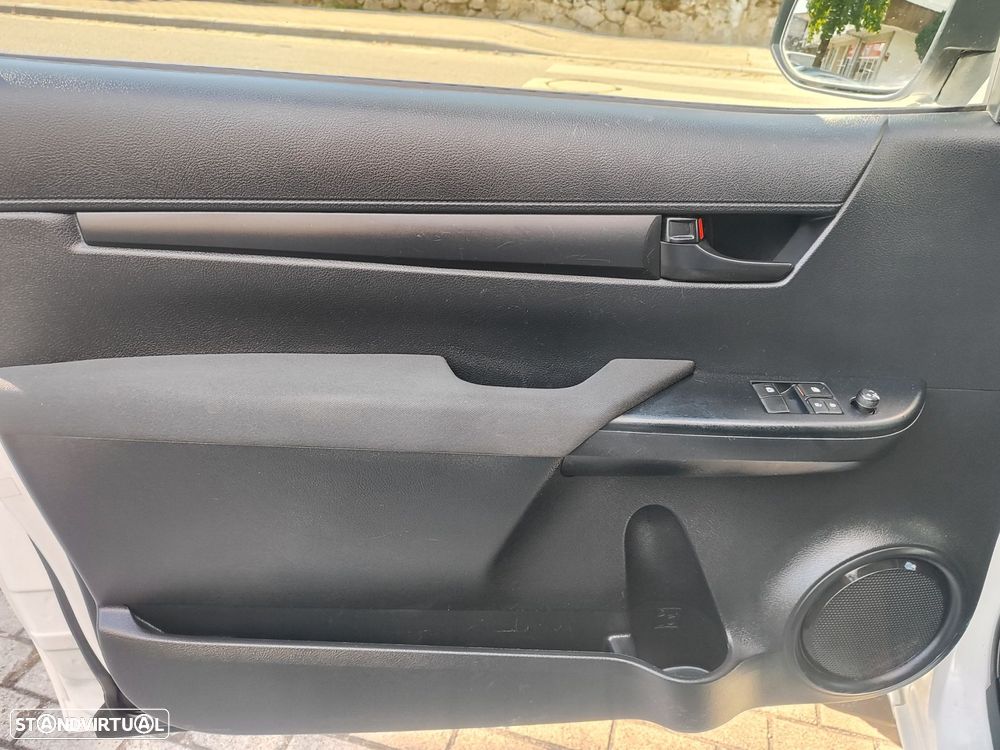 Toyota Hilux - 9
