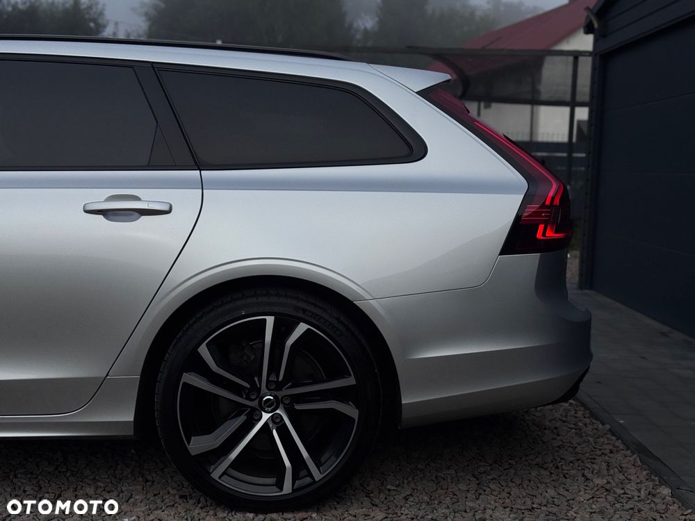 Volvo V90 B5 D AWD Ultimate Dark - 17