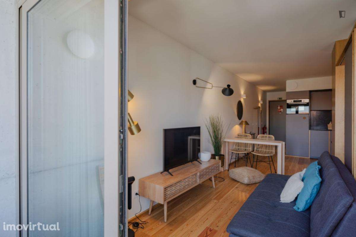 Apartamento com 1 quartos - localizado em Bonfim Porto - Grande imagem: 2/12