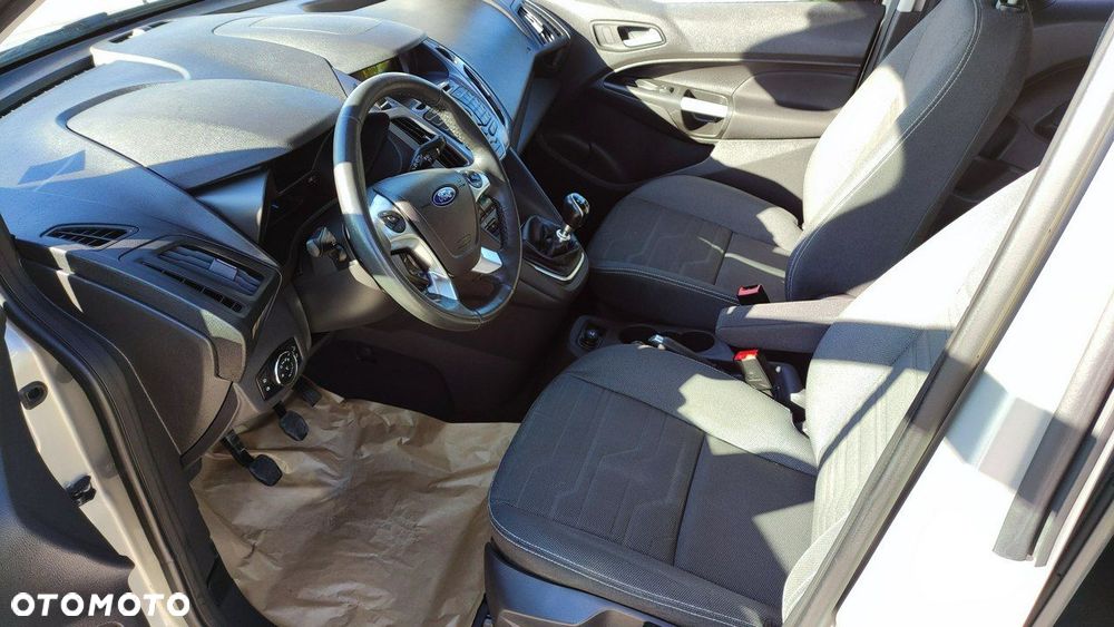 Ford Tourneo Connect - 28