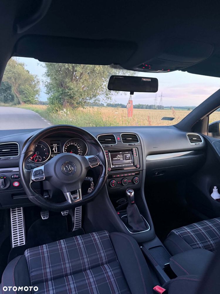 Volkswagen Golf 2.0 TSI GTI - 4