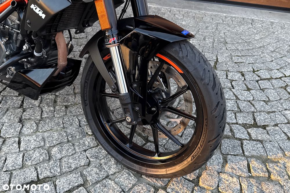 KTM Duke - 4