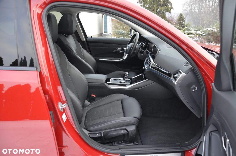 BMW Seria 3 320e Sport Line - 20