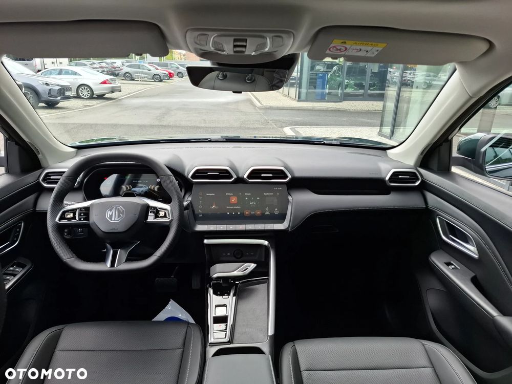 MG ZS Hybrid+ - 17