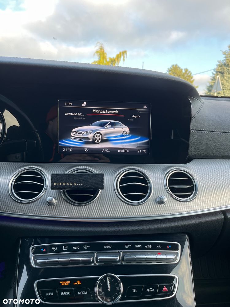 Mercedes-Benz Klasa E 220 d 9G-TRONIC - 20