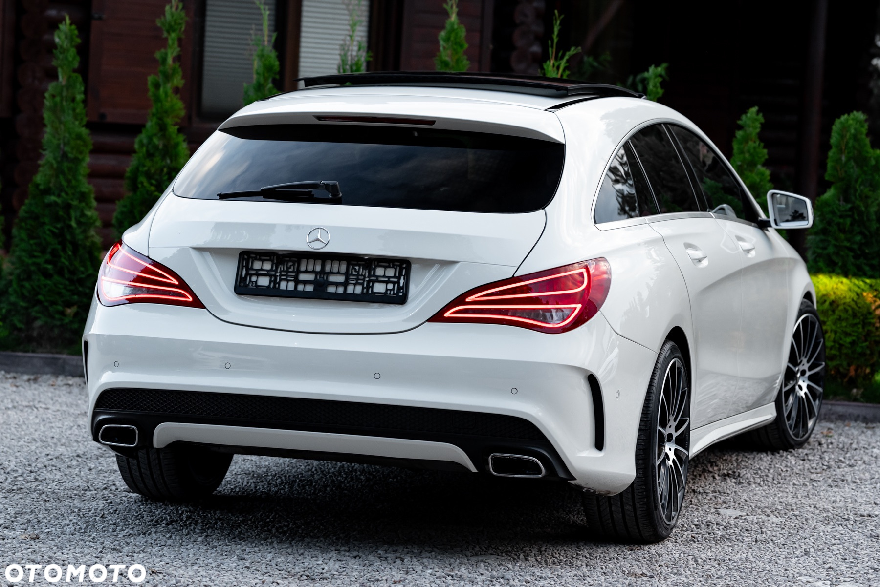 Mercedes-Benz CLA 250 7G-DCT AMG Line - 12