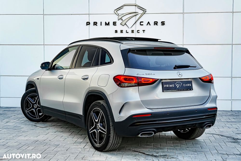 Mercedes-Benz GLA 250 e 8G-DCT AMG Line - 11