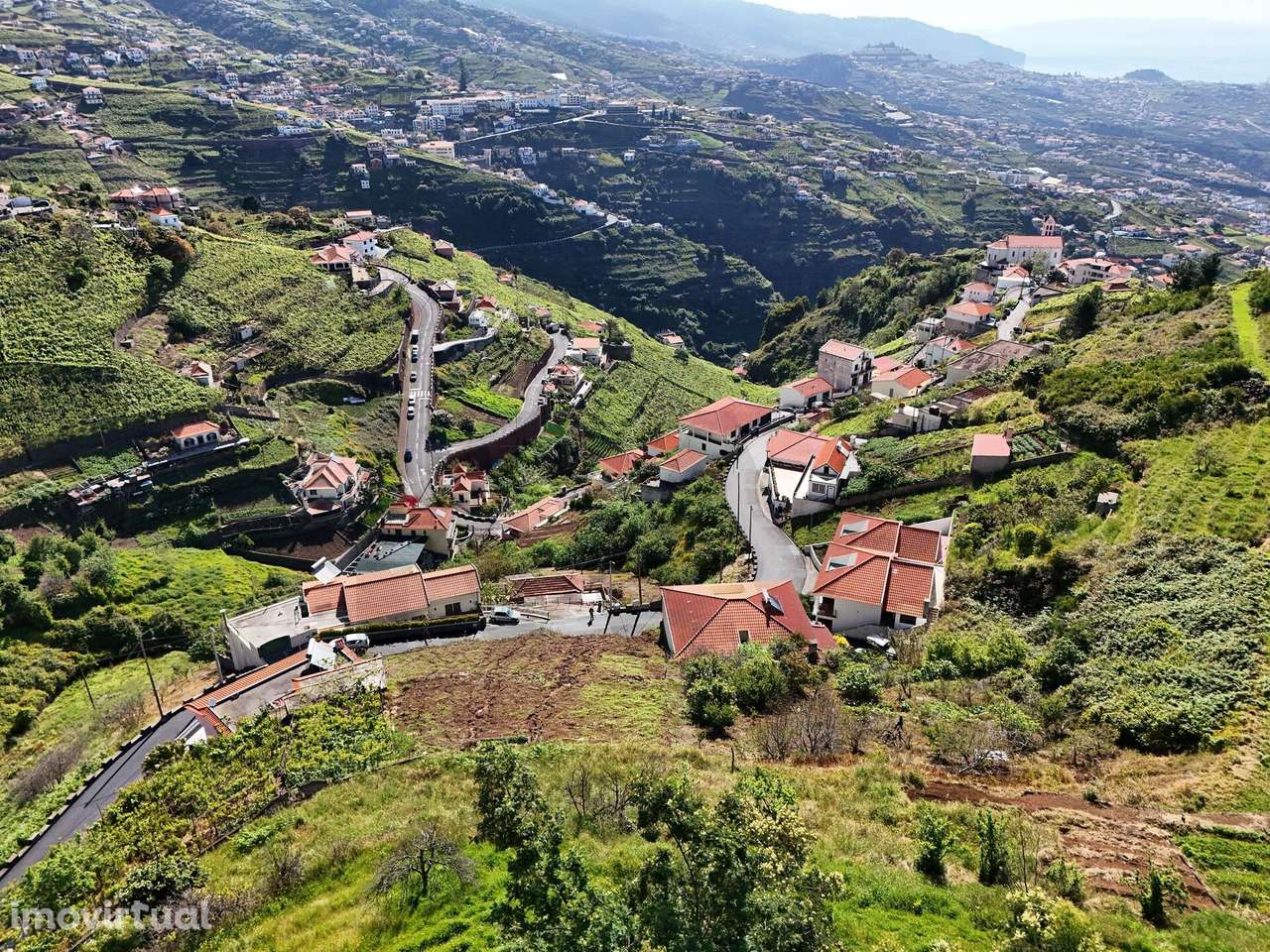 .Venda Terreno de 1180m2, em Estreito Câmara de Lobos - Grande imagem: 2/12