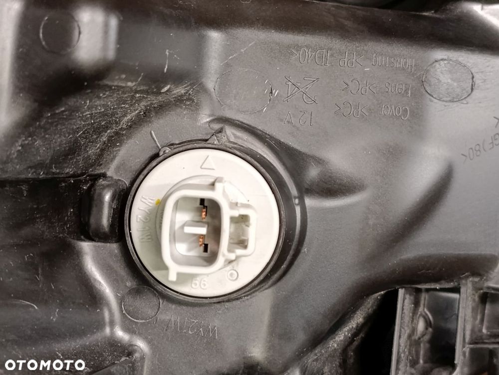 TOYOTA COROLLA E21 Sedan od 2022r Lampa Przód Prawa Lewa - 6