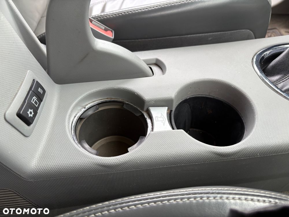 Chrysler Sebring - 11
