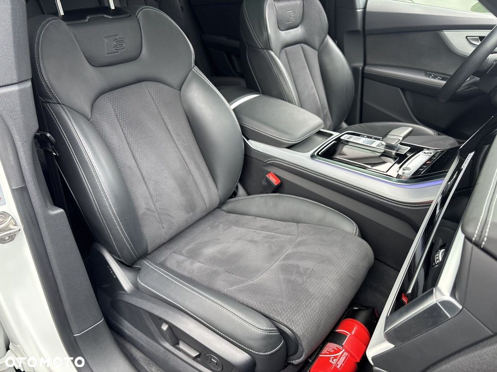 Audi Q8 - 36