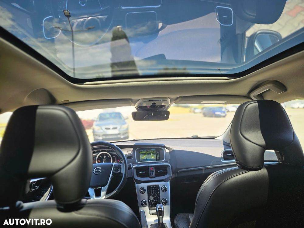 VOLVO V40 2016 — imagine 21