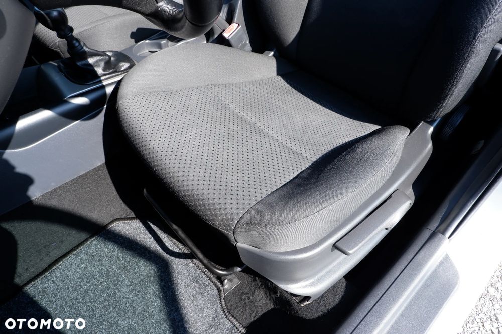 Hyundai i30 1.6 blue Comfort - 28