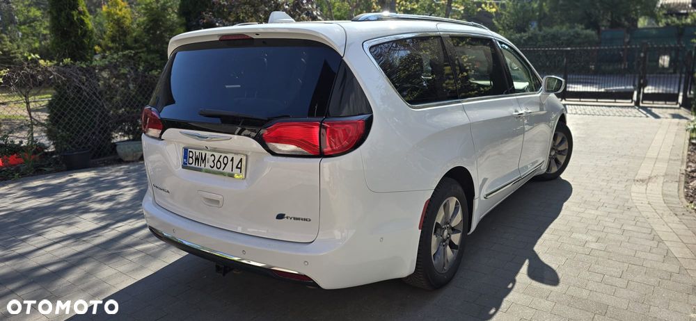 Chrysler Pacifica - 5