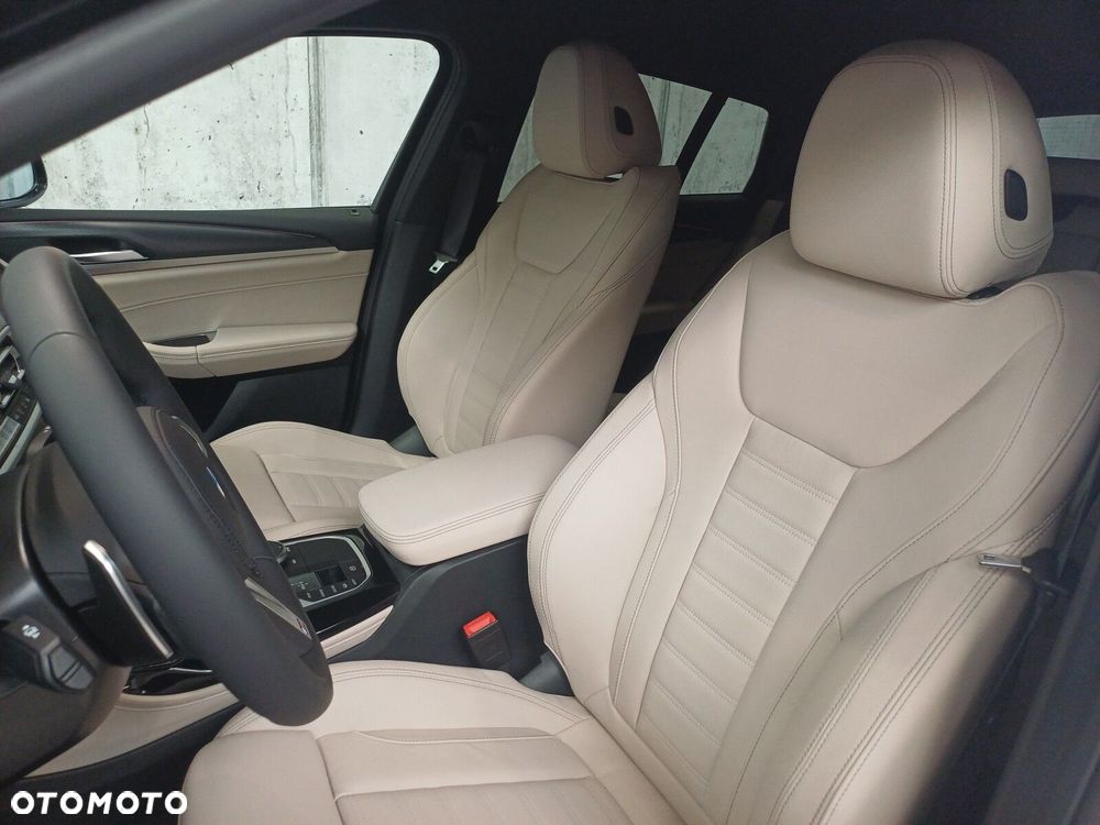BMW X4 - 11