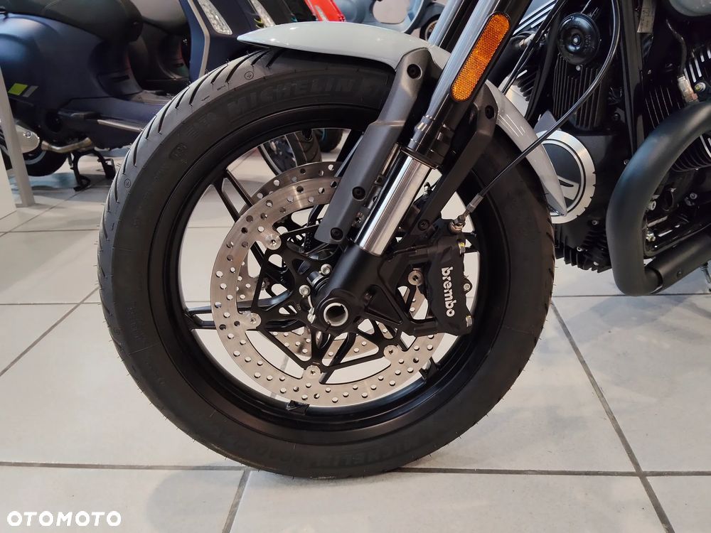 Moto Guzzi V7 - 11