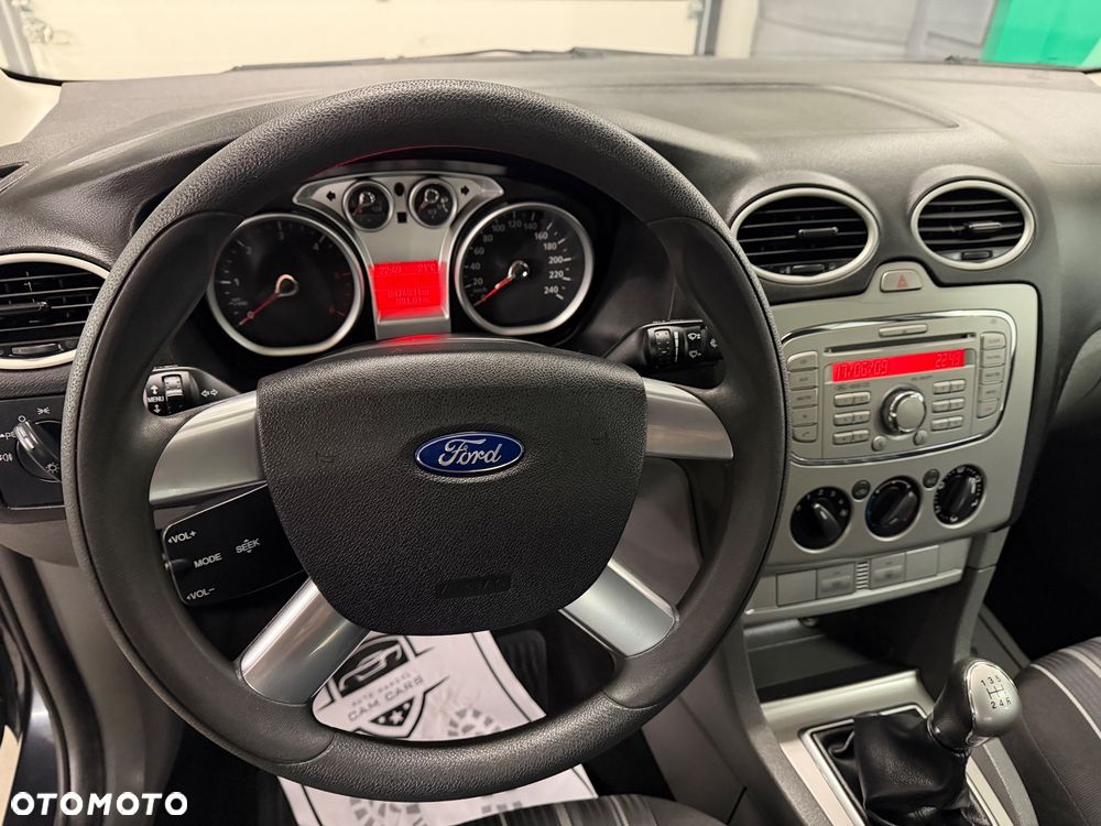 Ford Focus - 13