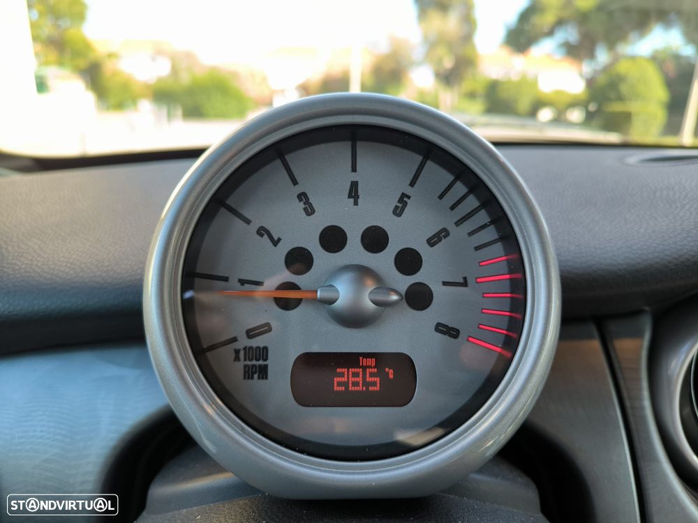 MINI Cabrio Cooper S - 8