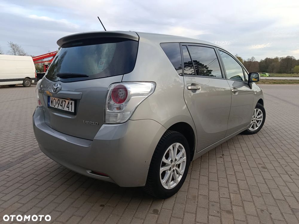 Toyota Verso 2.0 D-4D - 8