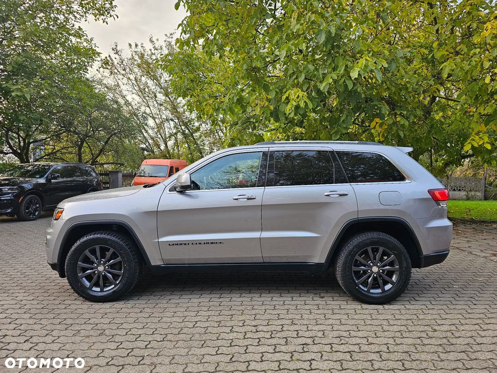Jeep Grand Cherokee - 26