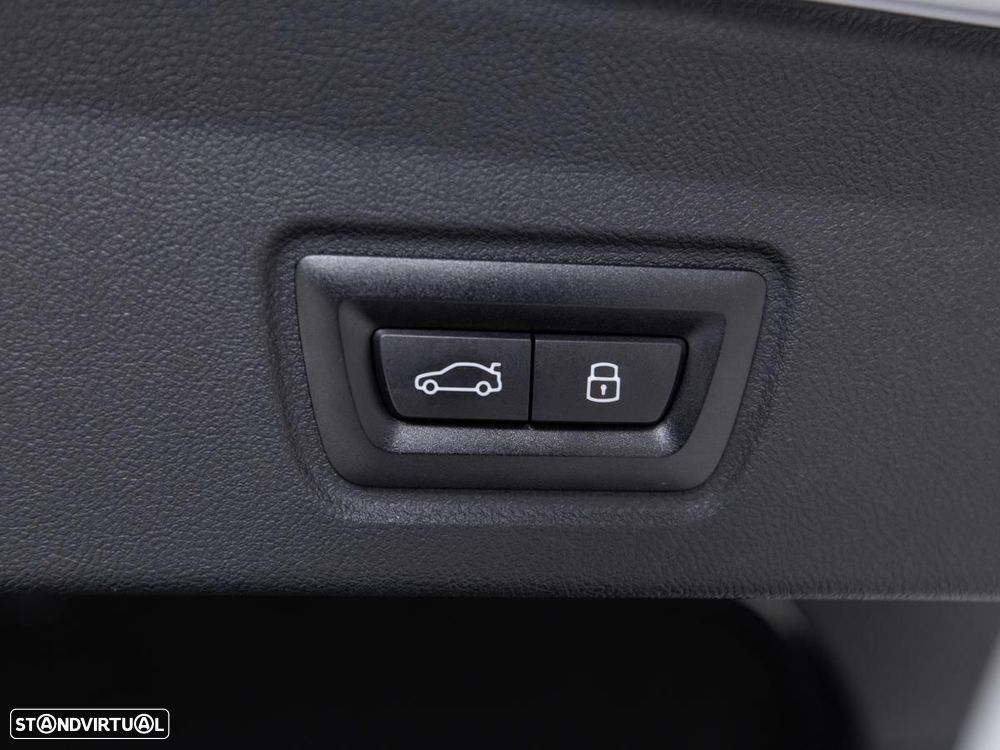 BMW i4 eDrive40 Pack Desportivo M - 14