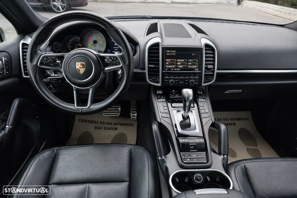 Porsche Cayenne S E-Hybrid - 10