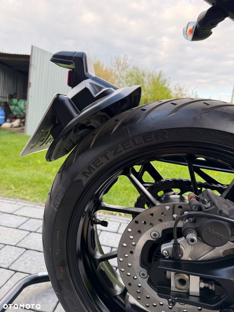 Yamaha MT - 7