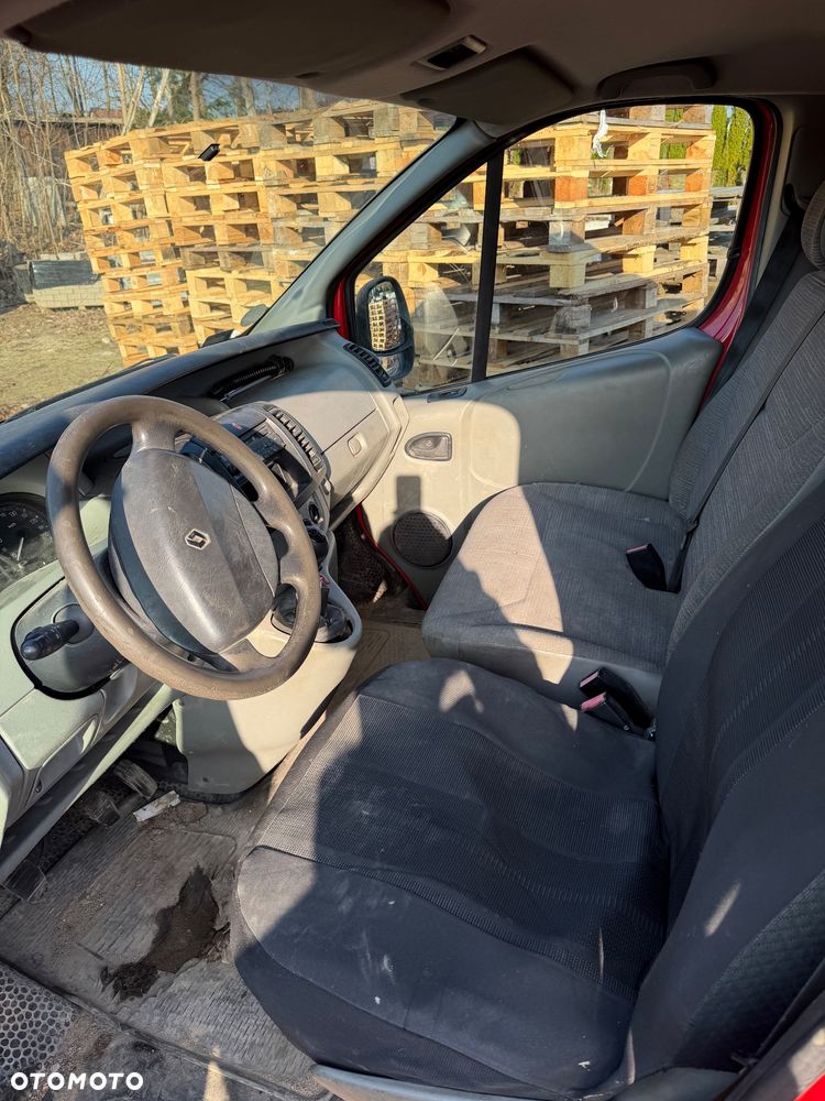 Renault Trafic - 8