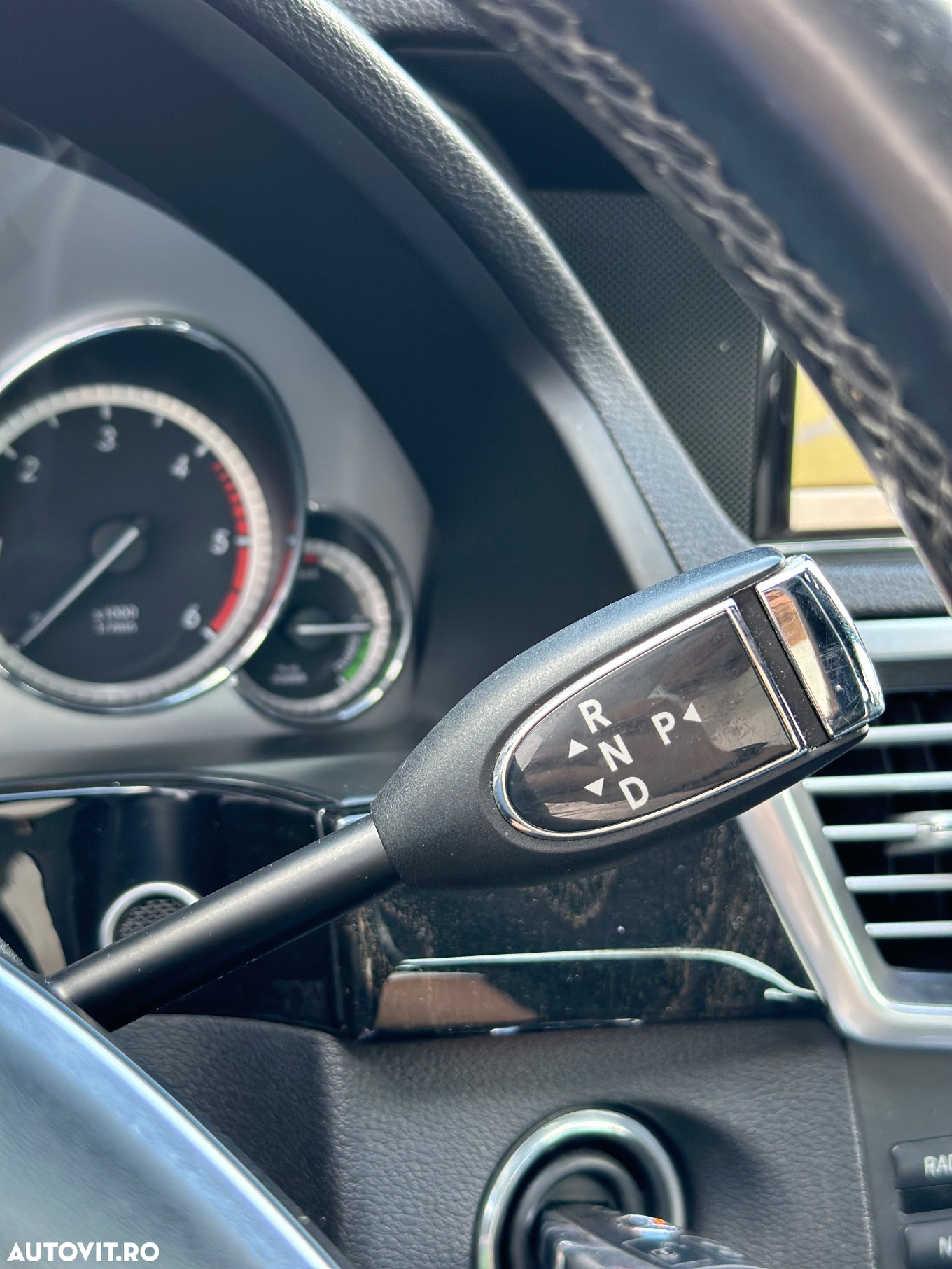 Mercedes-Benz E 300 BlueTEC HYBRID 7G-TRONIC Avantgarde - 29